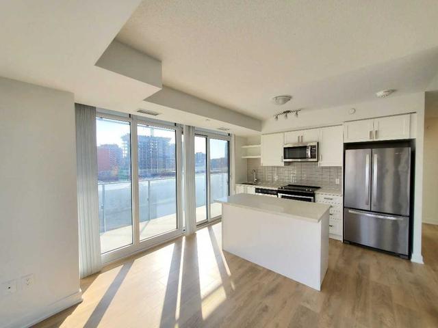 904 - 50 Wellesley St E