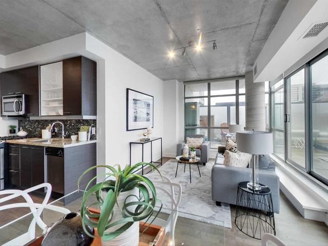 607 - 2 Gladstone Ave