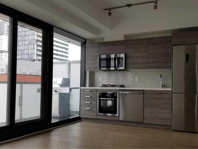 1404 - 11 Charlotte St