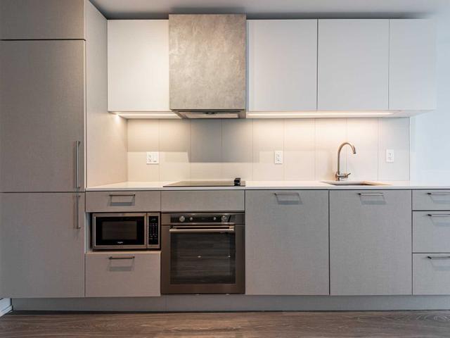 303 - 19 Western Battery Rd