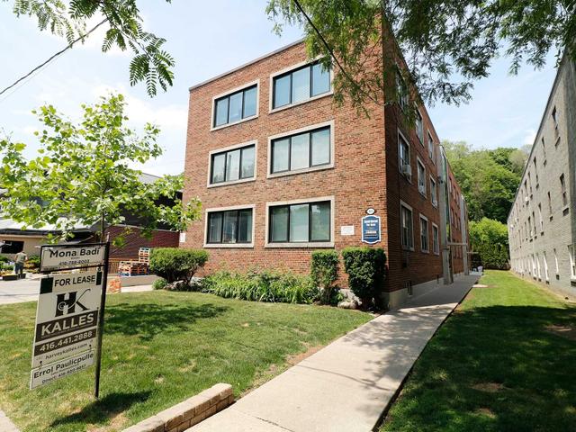 10 - 464 Summerhill Ave