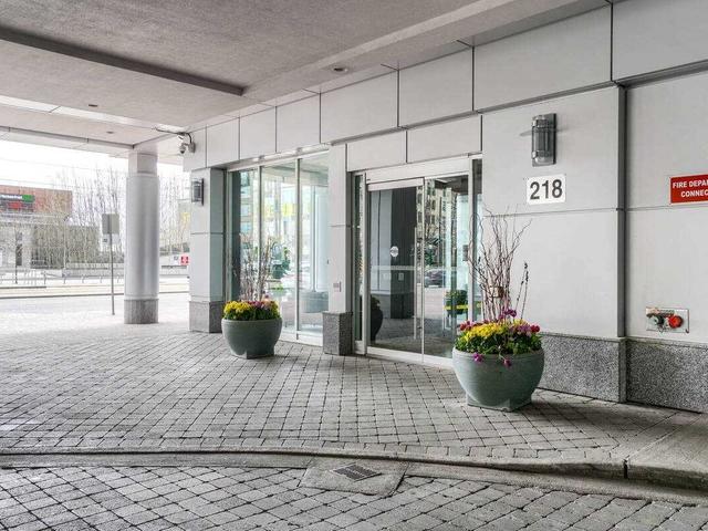 1003 - 218 Queens Quay