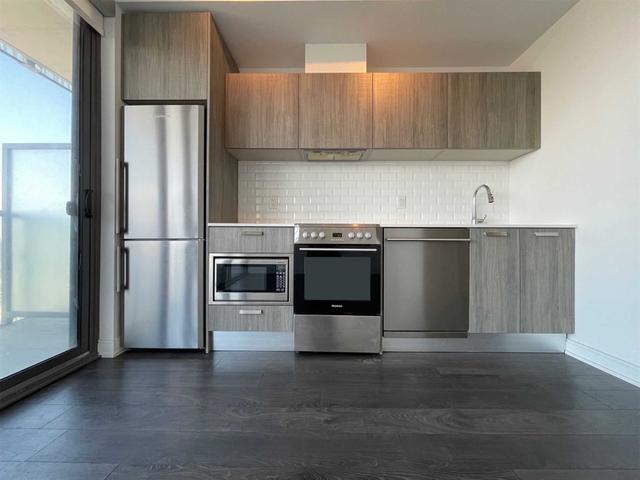 2313 - 50 Charles St E