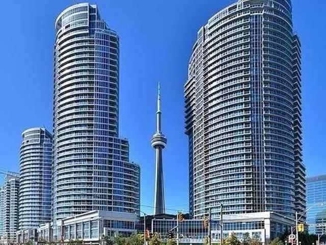 2011 - 208 Queens Quay W