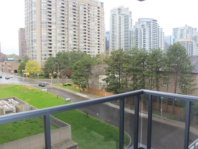 507 - 88 Sheppard Ave E