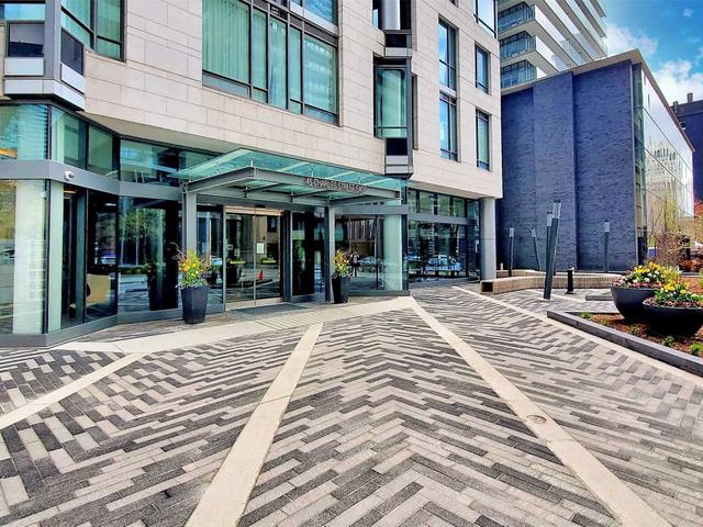 4501 - 45 Charles St E