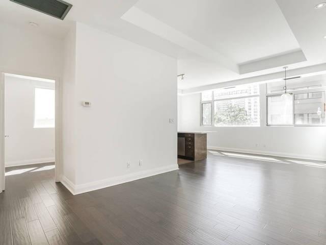 205 - 8 Wellesley St E