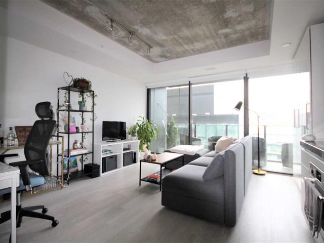 1108 - 629 King St W