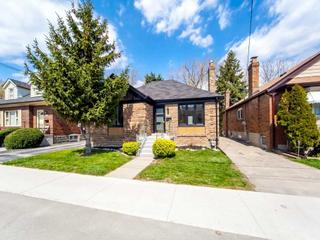 320 Lawrence Ave W
