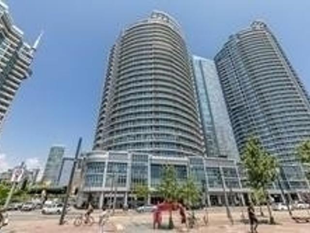 607 - 218 Queens Quay W