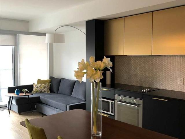 1717 - 411 Church St