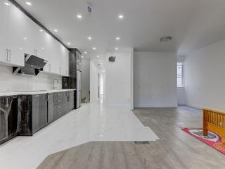 155 Huron St