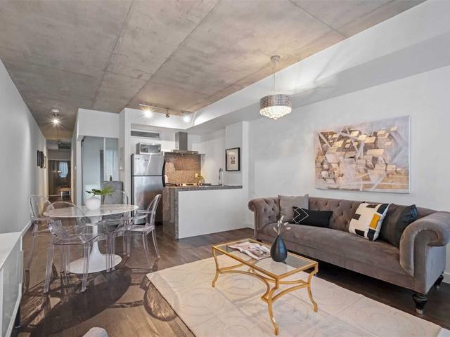 213 - 75 Portland St