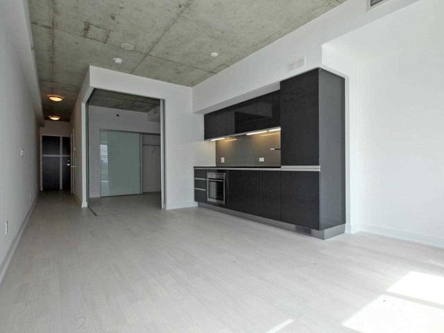 915 - 20 Minowan Miikan Lane