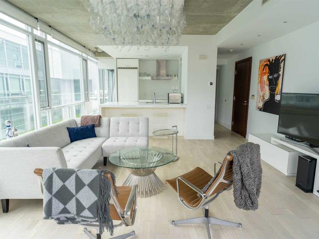 1005 - 75 Portland St