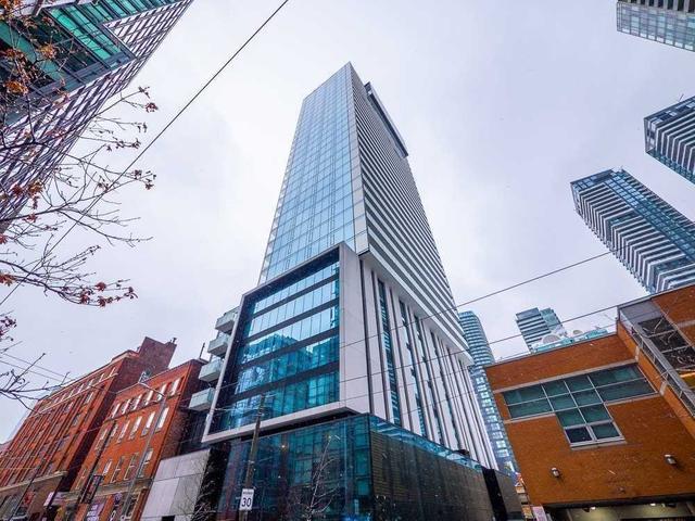 401 - 11 Charlotte St