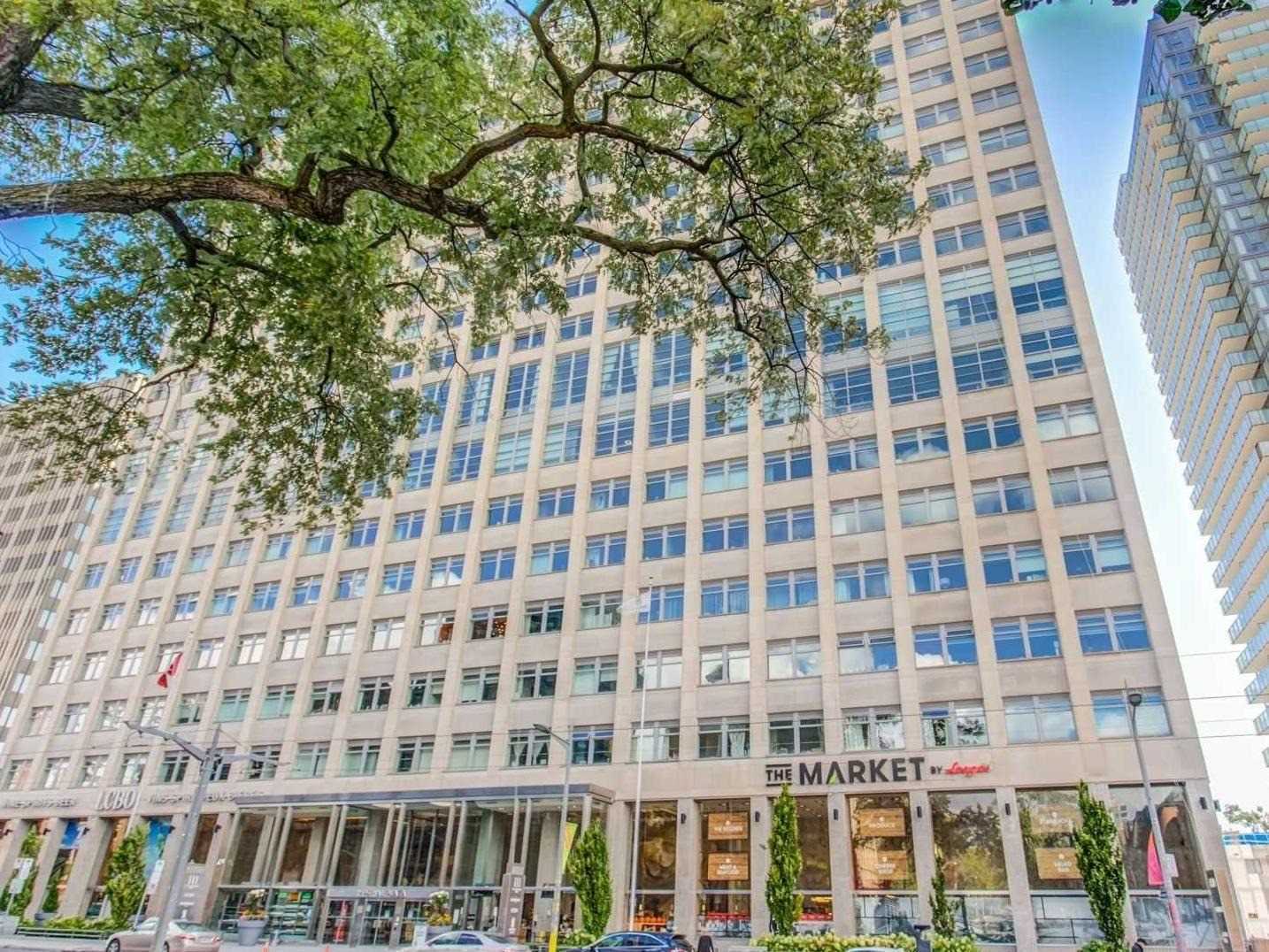 1805 111 St Clair Ave W,