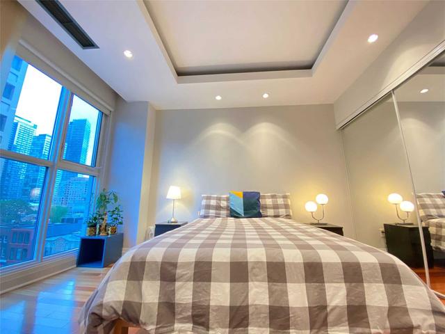 606 - 8 Wellesley St E