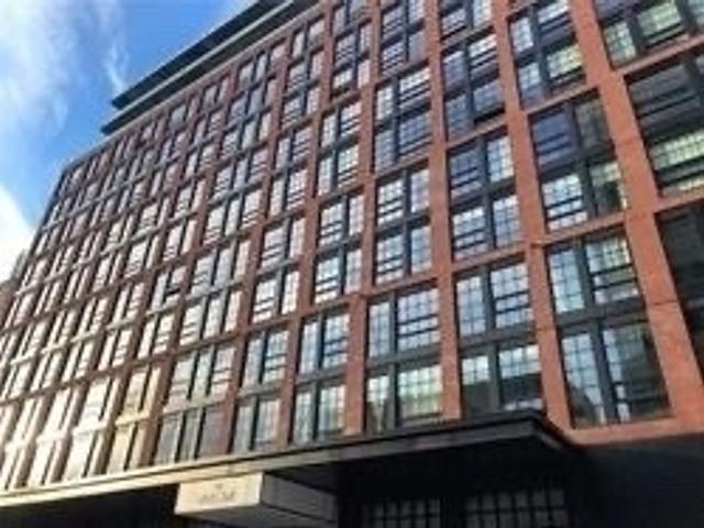 PH02 - 608 Richmond St W