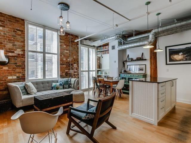 302 - 81A Front St E