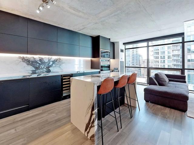 1126 - 36 Blue Jays Way