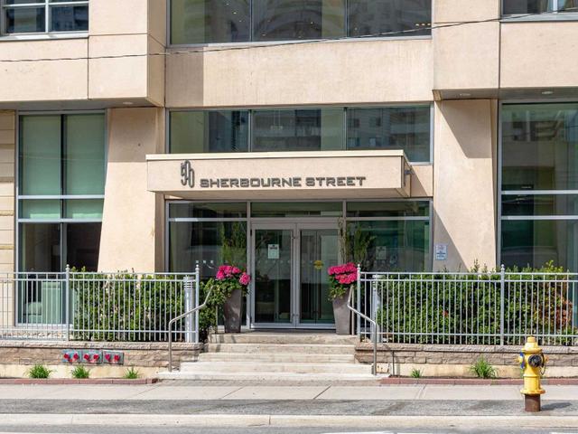 606 - 500 Sherbourne St