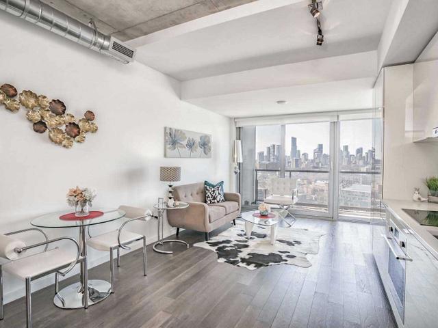 1904 - 170 Bayview Ave