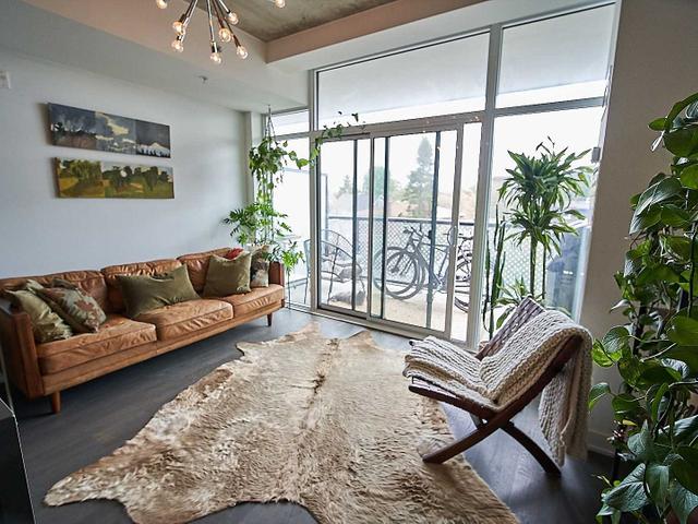 316 - 109 Ossington Ave