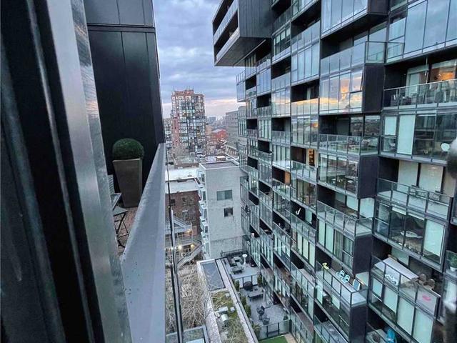 1105 - 38 Stewart St