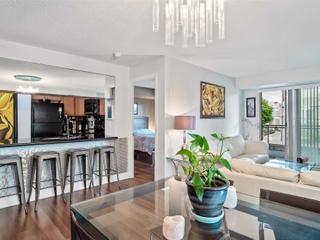 203 - 21 Hillcrest Ave