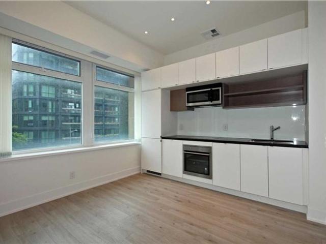 328 - 111 St Clair Ave W