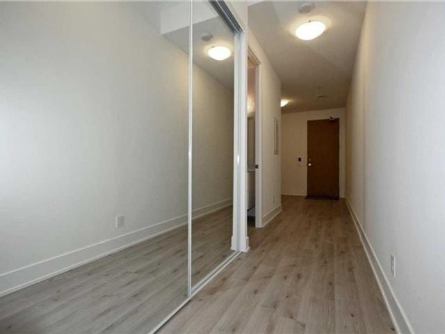 328 - 111 St Clair Ave W