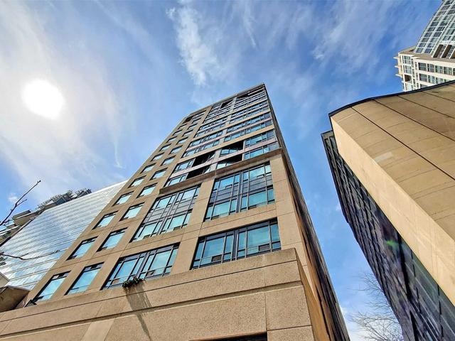 301 - 102 Bloor St W