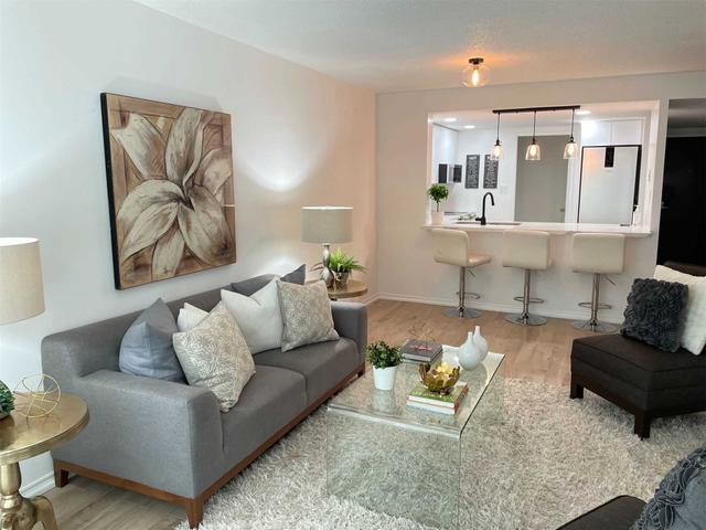 302 - 225 Davenport Rd