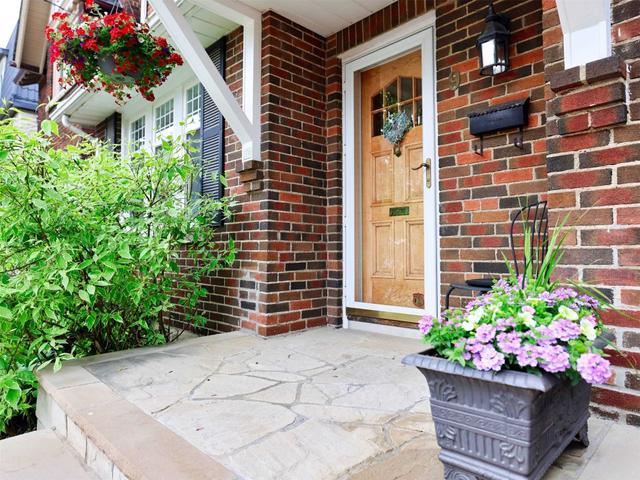 9 Ronan Ave