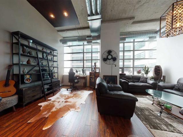 329 - 637 Lake Shore Blvd