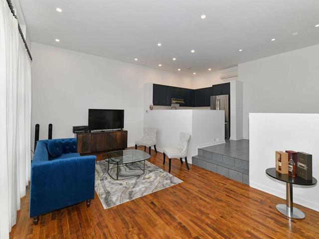 3 - 306 Sackville St