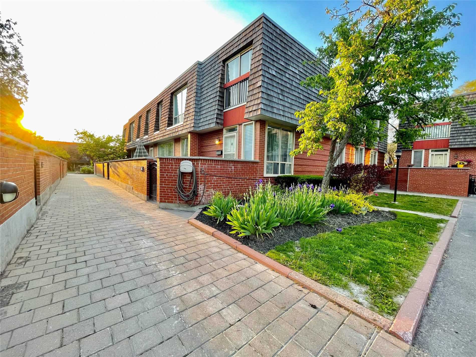 4 73 Upper Canada Dr, North York Leased, C5253527 Property.ca