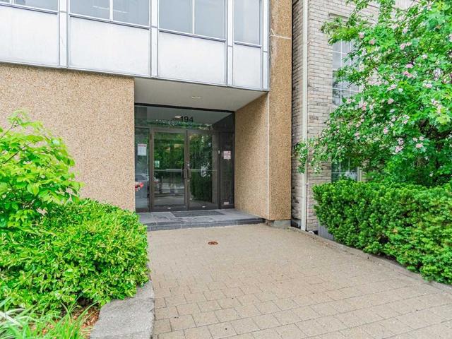 302 - 194 Merton St