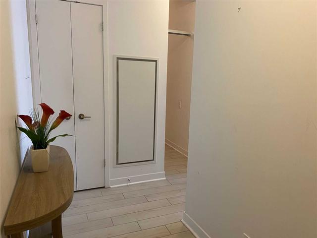 104 - 461 Adelaide St W