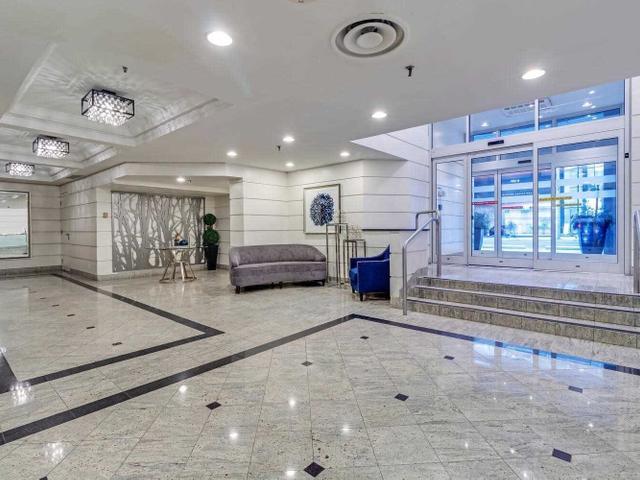 1002 - 44 Gerrard St W