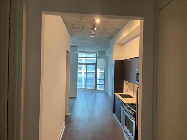 401 - 399 Adelaide St W