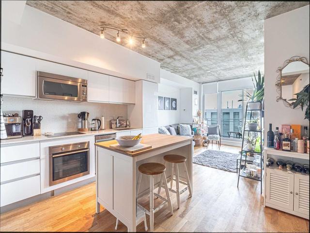 725 - 20 Minowan Miikan Lane