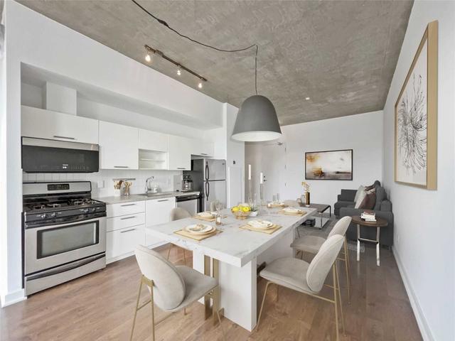 703 - 60 Bathurst St