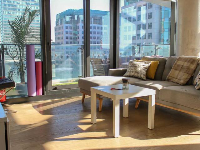 1107 - 224 King St W