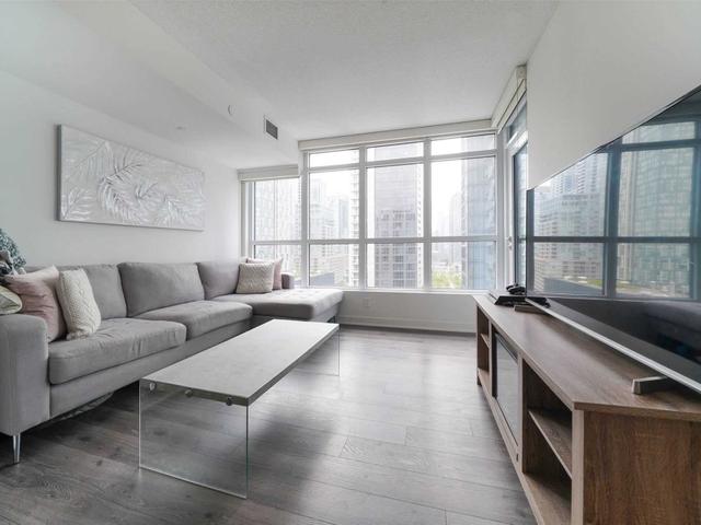 1608 - 80 Queens Wharf Rd, Toronto | Leased, C5256305 | Condos.ca