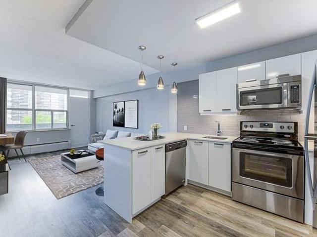 215 - 88 Erskine Ave