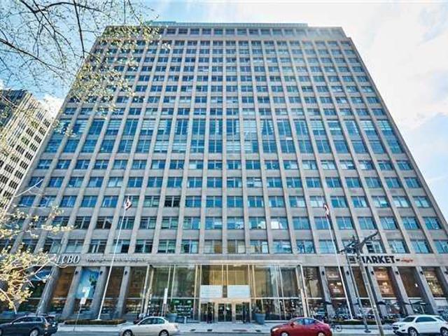 1223 - 111 St Clair Ave W