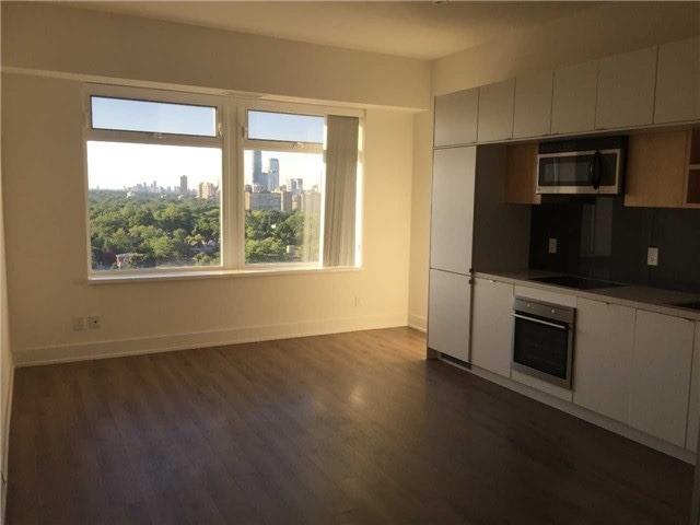 1223 - 111 St Clair Ave W