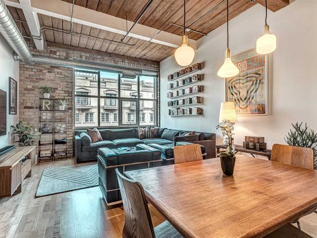 316 - 955 Queen St W